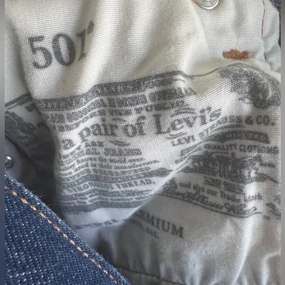 Levi's 501 Men's Straight Jeans in Deep Blue 26x32 y2k trendy 2019 premium - Picture 6 of 10